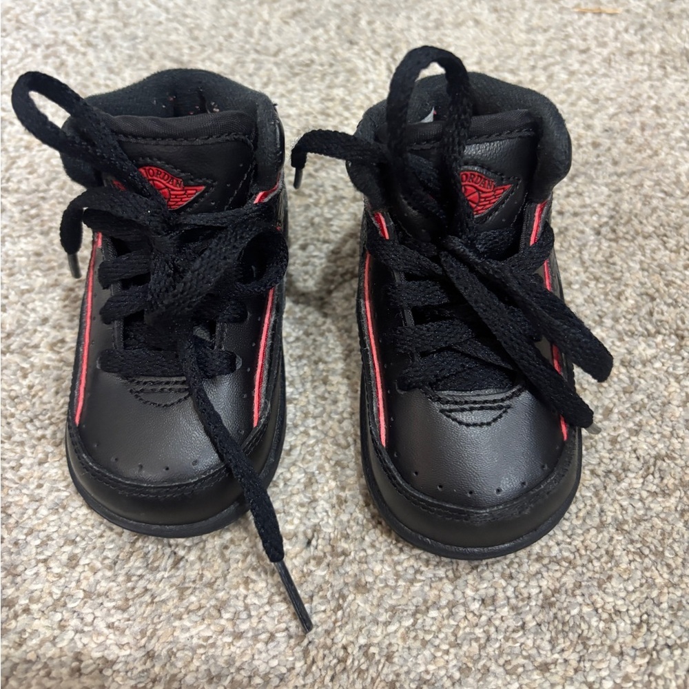 Nike Air Jordan 2 Retro Toddler Shoes Black/Red Size 4C Toddler Sneakers - Picture 8 of 9